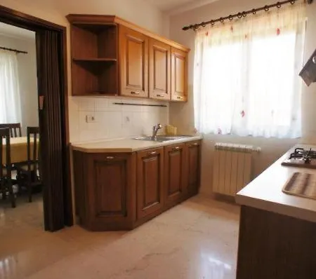 Apartman Prostrani 3 Spavace Sobe Blizu Mora I Plaza *